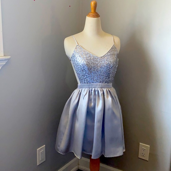 🏷️ SALE 🏷️ Silver Party Dress w/ Sequins - Picture 1 of 7